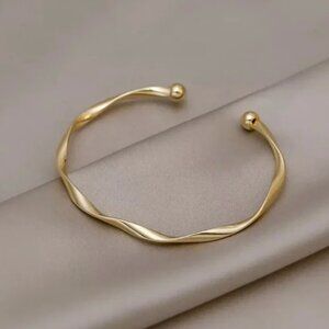 Twist Open Adjustable Neutral Fashion Simple Bracelet